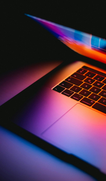 الشرق بيديا